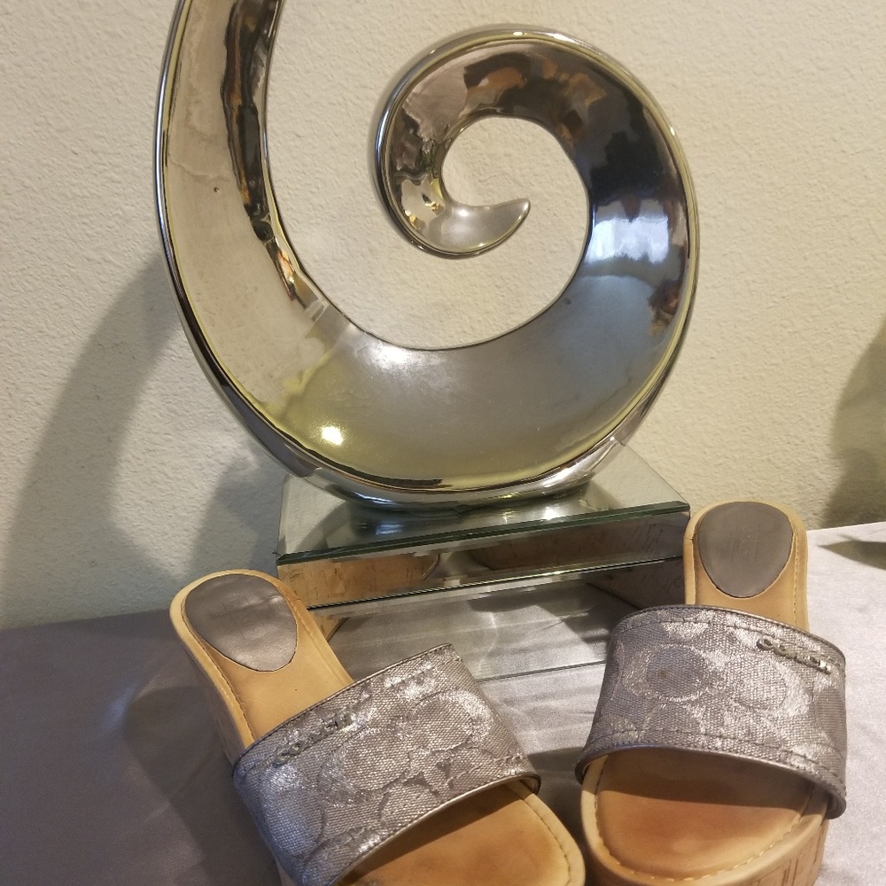 Coach slip on wedges - Picture 2 of 4